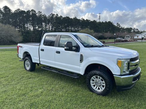 Used 2017 Ford F250 XL w/ STX Appearance Package image 10