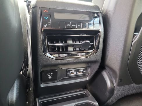Certified 2021 Jeep Grand Cherokee L Limited RWD image 19