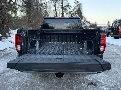 Certified 2024 GMC Sierra 1500 SLE image 12
