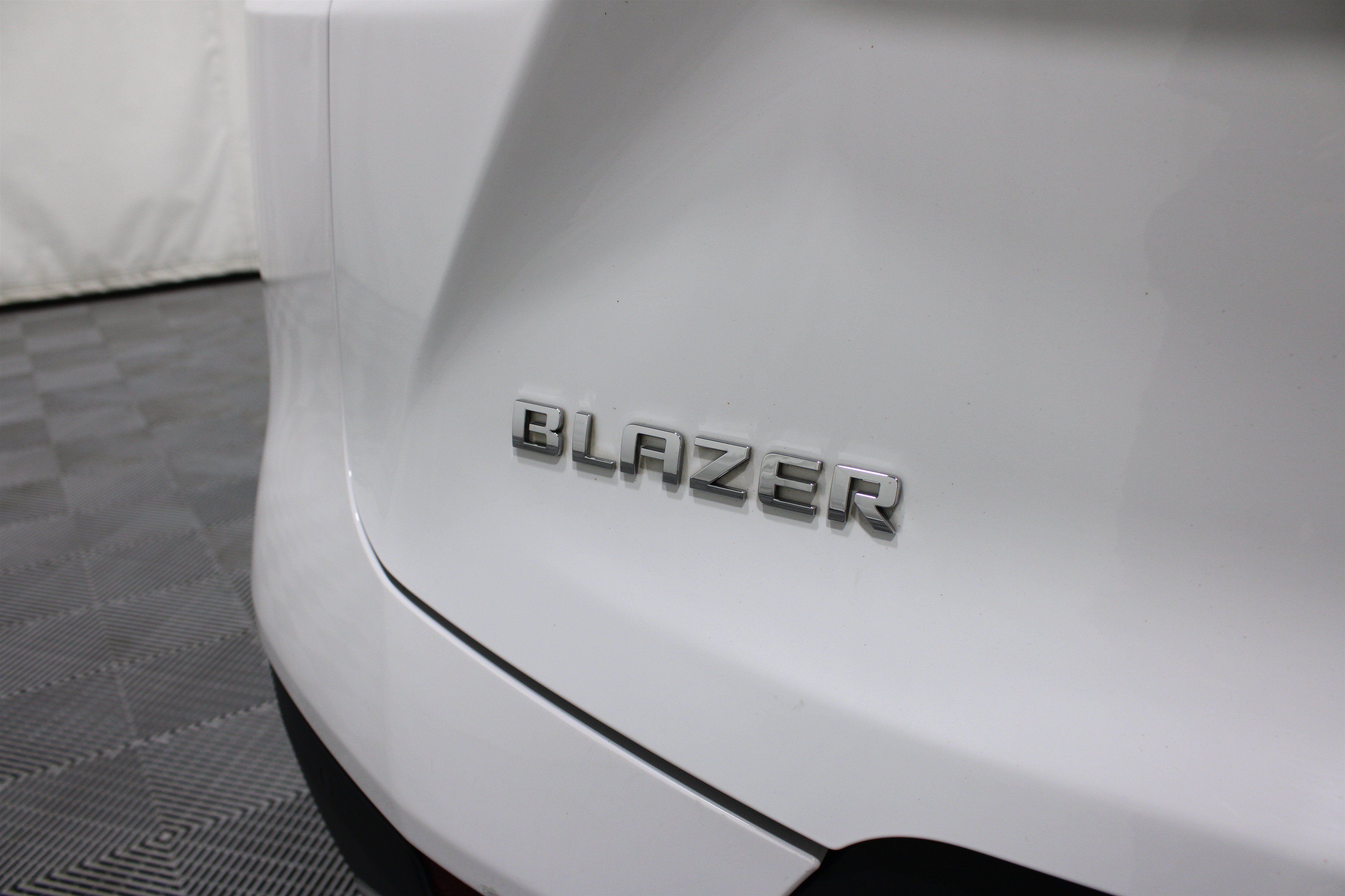 Used 2022 Chevrolet Blazer LT FWD image 28