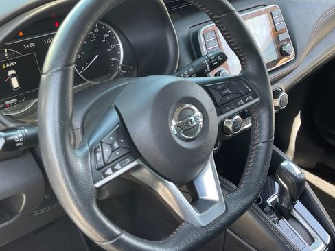 Used 2020 Nissan Kicks SR FWD image 9