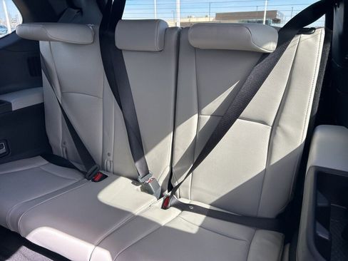 Used 2026 Toyota Grand Highlander AWD Hybrid image 17