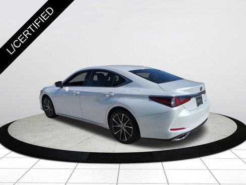 Certified 2023 Lexus ES 350 w/ Premium Package image 6