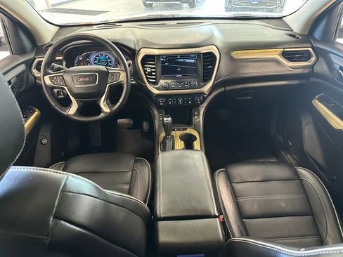 Used 2019 GMC Acadia Denali image 17