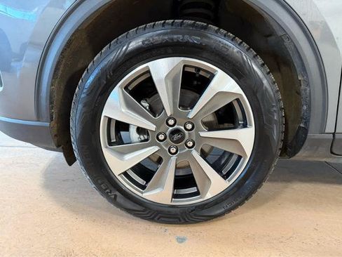 Used 2025 Ford Escape Platinum AWD/4WD image 8