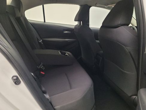 Used 2020 Toyota Corolla LE FWD image 19