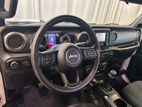 Used 2021 Jeep Wrangler Sport AWD/4WD image 2