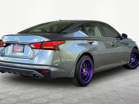 Used 2019 Nissan Altima 2.5 SR w/ SR Premium Package FWD image 6