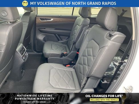 New 2026 Volkswagen Atlas SE image 17