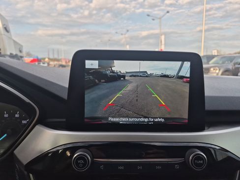 Used 2020 Ford Escape SE image 38