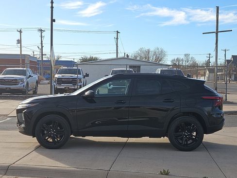 New 2026 Chevrolet Trax ACTIV w/ Driver Confidence Package image 2