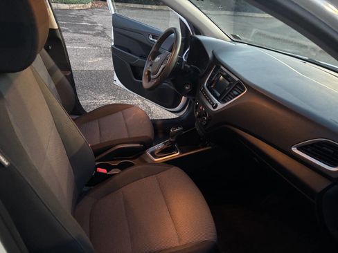 Used 2019 Hyundai Accent SE image 23