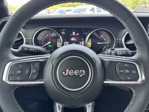 Used 2023 Jeep Wrangler Sahara w/ Cold Weather Group image 9