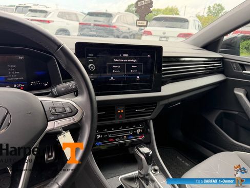 Used 2025 Volkswagen Jetta Sport FWD image 15
