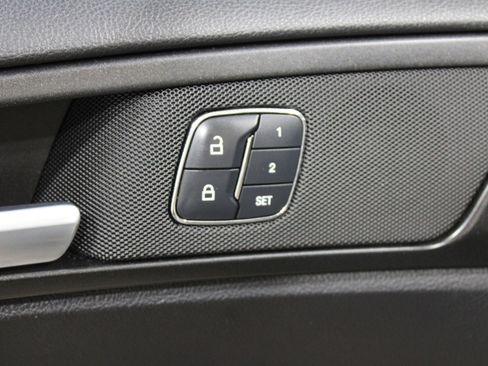 Used 2018 Ford Fusion Titanium image 8