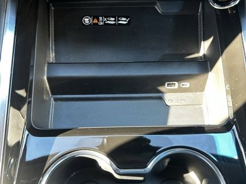 Certified 2025 Chevrolet Tahoe Z71 image 29