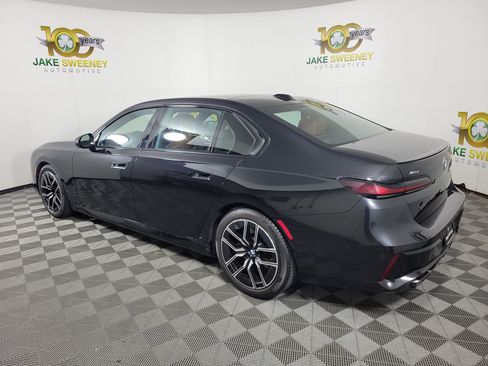 Certified 2023 BMW 760i xDrive w/ Executive Package AWD/4WD image 5