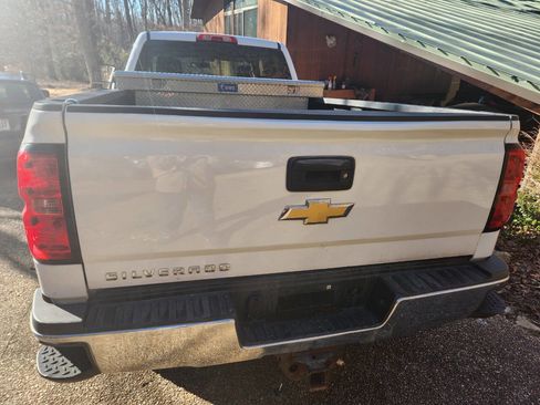 Used 2015 Chevrolet Silverado 2500 W/T w/ LPO, Bed Protection Package image 2