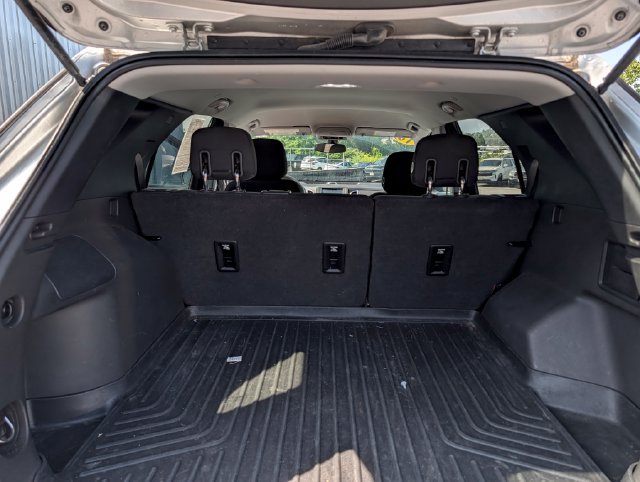 Used 2018 Chevrolet Equinox LT w/ LPO, Protection Package FWD image 11