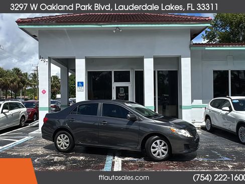 Used 2010 Toyota Corolla LE image 1