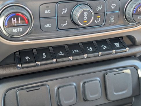 Used 2019 GMC Sierra 2500 Denali w/ Duramax Plus Package image 26