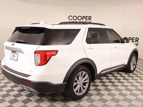 Used 2020 Ford Explorer XLT w/ Equipment Group 202A RWD image 21