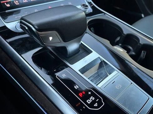 Used 2019 Audi Q8 Prestige AWD/4WD image 34