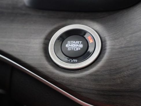 Used 2023 Jeep Grand Cherokee Limited AWD/4WD image 36