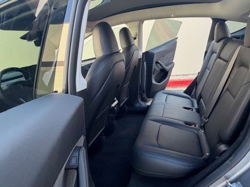 Used 2024 Tesla Model Y Long Range image 15