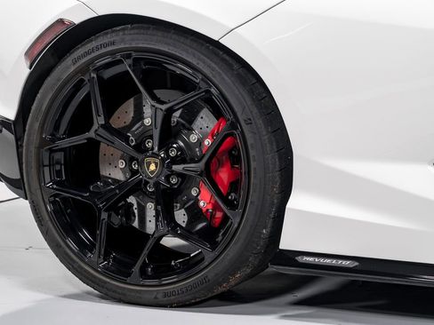 Used 2025 Lamborghini Revuelto AWD/4WD image 48