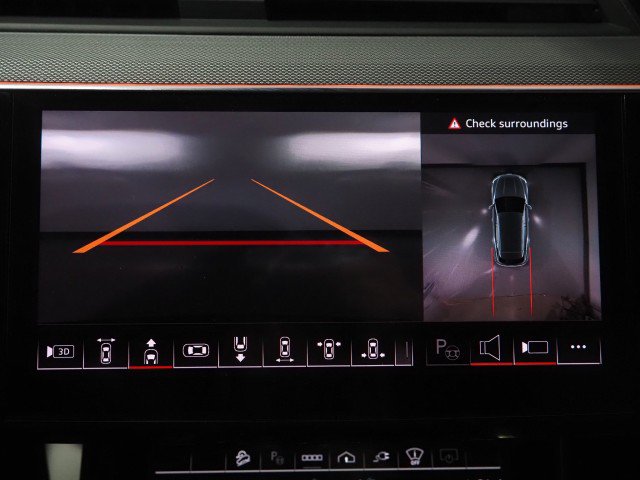 Used 2024 Audi Q8 e-tron Prestige AWD/4WD image 35