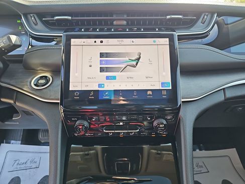 Used 2023 Jeep Grand Cherokee 4WD 4xe image 28