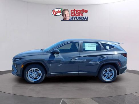 New 2026 Hyundai Tucson SE FWD image 2