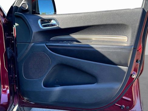 Used 2018 Dodge Durango SXT w/ 3rd Row Seating Group image 16