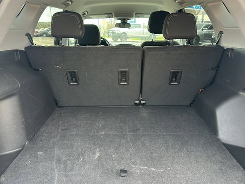 Used 2024 GMC Terrain SLE image 19