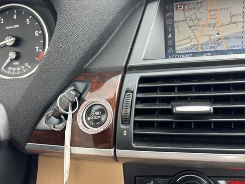 Used 2009 BMW X5 xDrive30i image 26