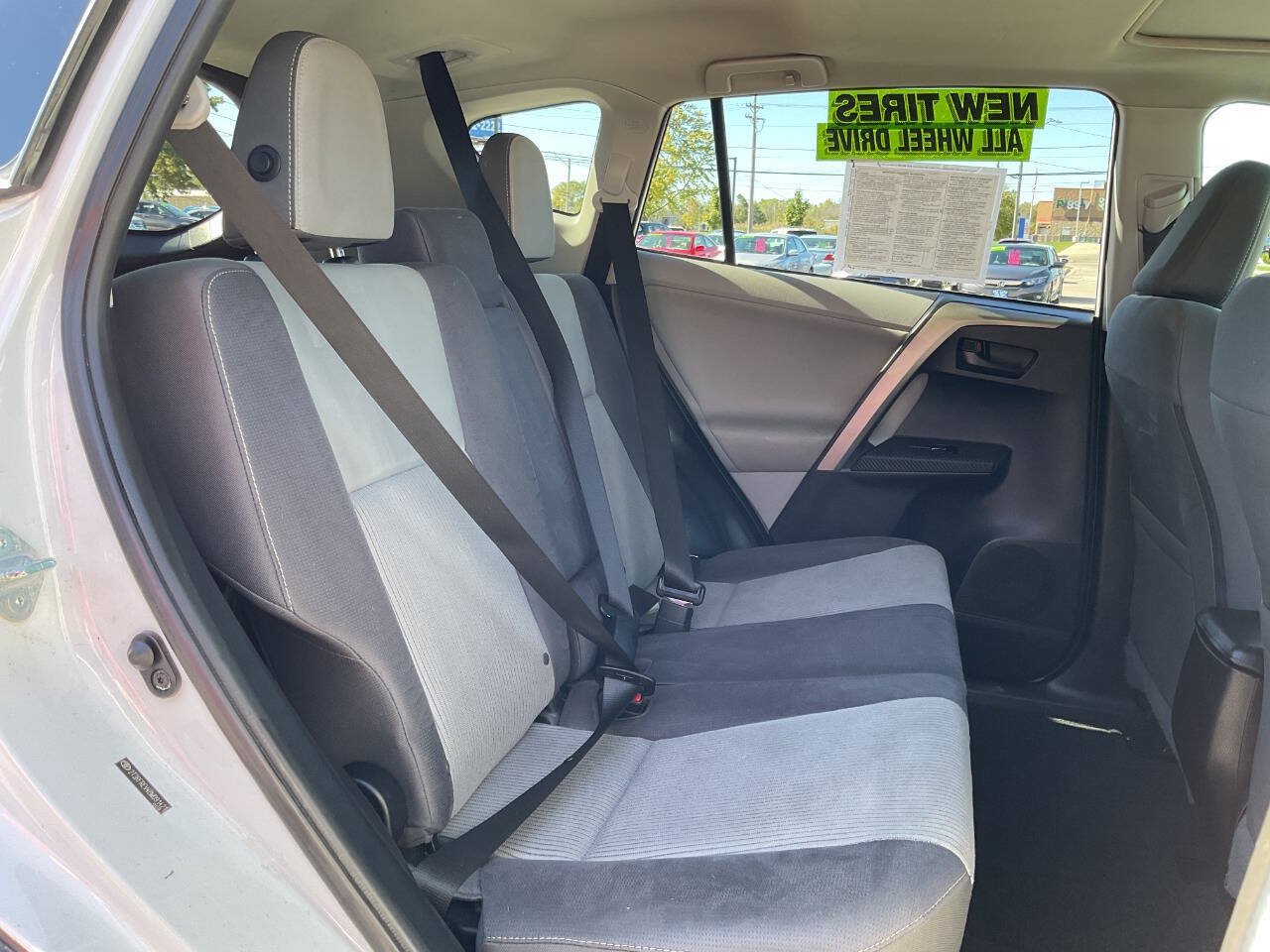 Used 2013 Toyota RAV4 XLE AWD/4WD image 37