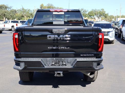 Used 2024 GMC Sierra 2500 Denali Ultimate image 7