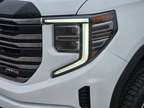 New 2026 GMC Sierra 1500 AT4 w/ AT4 Premium Package AWD/4WD image 5