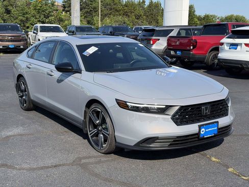Certified 2025 Honda Accord Sport image 1