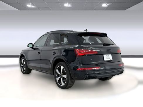 Certified 2023 Audi Q5 2.0T Premium Plus w/ Premium Plus Package AWD/4WD image 3