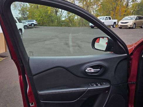 Used 2016 Jeep Cherokee Sport w/ Cold Weather Group image 8