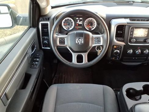 Used 2022 RAM 1500 Classic SLT AWD/4WD image 10