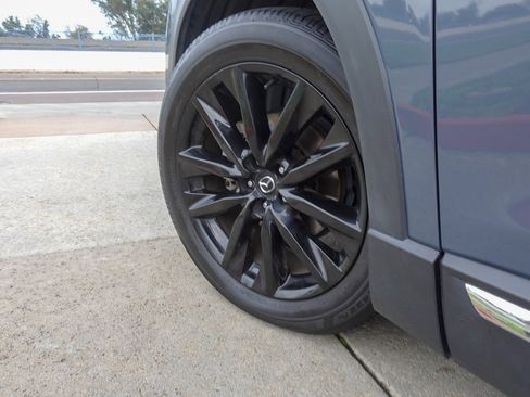 Used 2023 MAZDA CX-9 Carbon Edition image 9