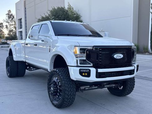 Used 2022 Ford F450 Platinum image 7