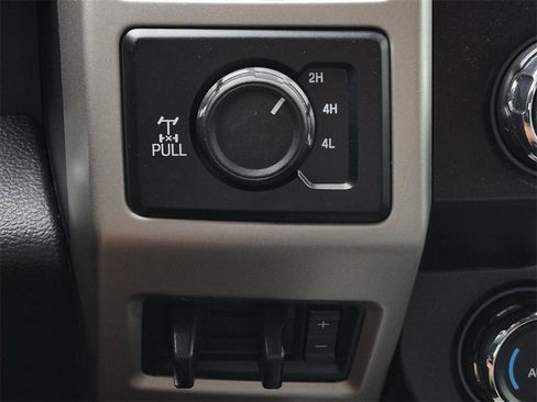 Used 2020 Ford F250 Lariat w/ Lariat Ultimate Package image 25