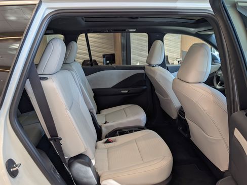 New 2026 Lexus TX 350 AWD image 8