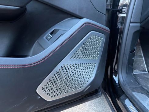 Used 2020 Lamborghini Urus image 13