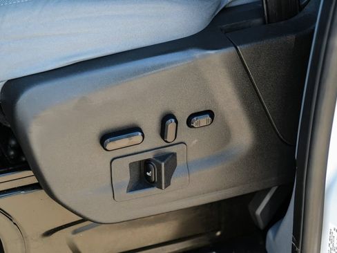 Used 2019 Ford Transit 250 130 Low Roof RWD image 30