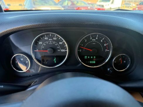 Used 2011 Jeep Wrangler Unlimited Rubicon w/ Dual Top Group image 18